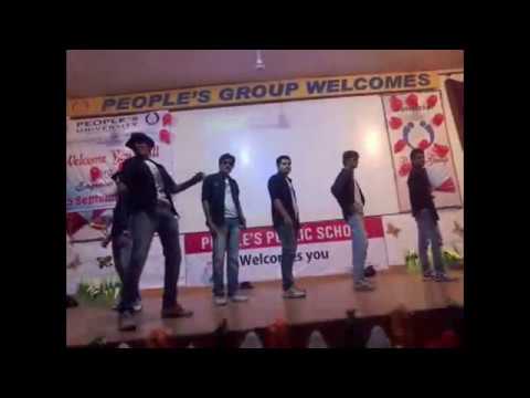 a fusion group dance on main aisa kyn hun kolavari D and pungi...