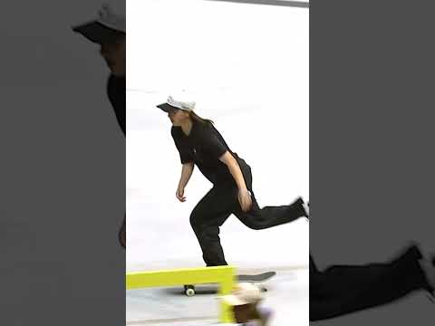 Momiji Nishiya Bigspin Front Board - 8.8 at the 2023 SLS Super Crown World Championship