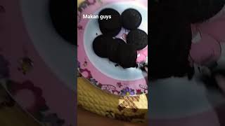 Makan Guys Makan Oreo Guys Kenal Mamah Deliaalena G Ini Aku Ank Nya Guysss