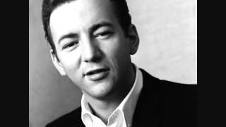 Watch Bobby Darin The Curtain Falls video