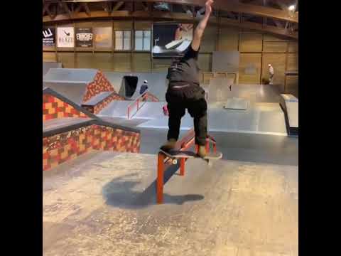 Power line from @aureliengiraud | Shralpin Skateboarding