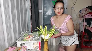 Saya Ya Mempersiapkan Hadiah Memberi Ya Membersihkan Bagus