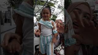 Bocil Ganti Baju Di Jalan.
