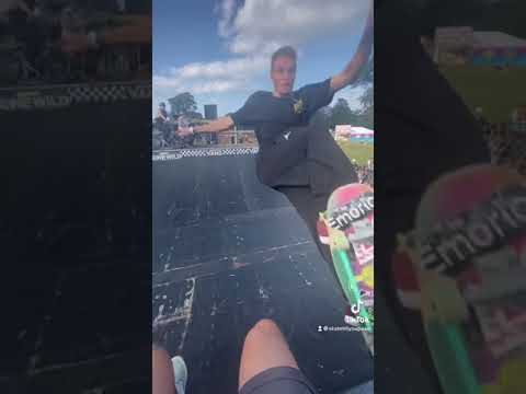 Pro skateboard mini ramp demo / Jordan Thackeray / Alex Hallford / Sox / Gone Wild family festival