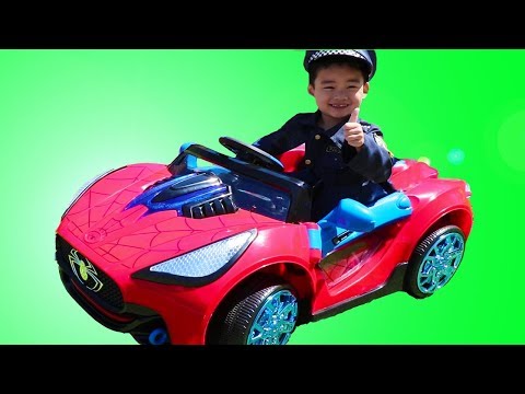 Lyndon Pretend Play with Spiderman Ride-On Car Toy