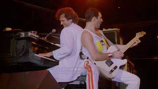 Queen - Crazy Little Thing Called Love (Live In Budapest 1986)