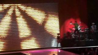 Watch Glee Cast Fat Bottomed Girls video