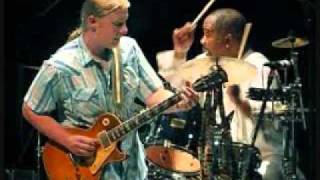 Watch Derek Trucks Band Something To Make You Happy video