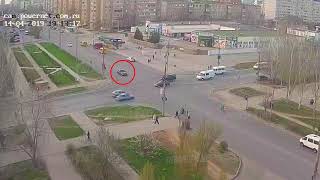 Видео Опасное вождение (г. Волжский) ул. Мира 14-04-2019 от Телеканал ВОЛЖСКИЙ ПЛЮС от POWERNET, улица Мира, Волжский, Россия