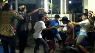 via vallen - ngamen 5 di goyang sampe pagi