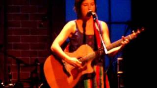 Watch Missy Higgins Leave A Note video