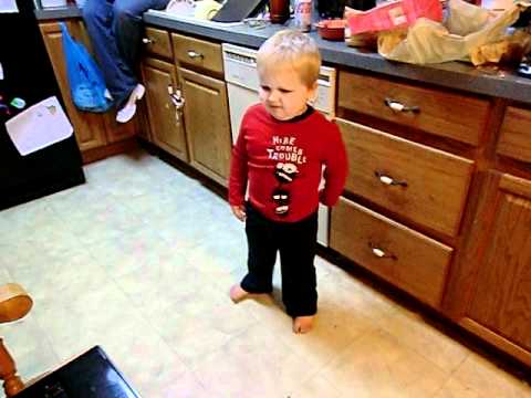 Funny  Images on Three Year Old Marek Sings  Sexy And I Know It  Lmfao