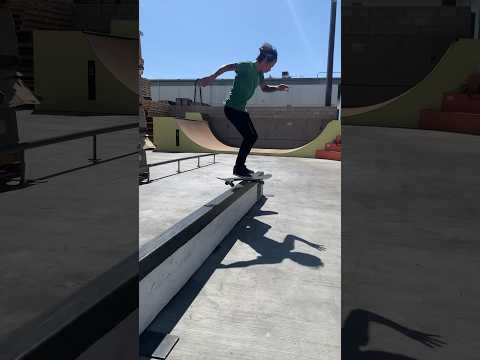 Worlds craziest grind trick‼️🤯 #skateclipsdaily #skatetricks #railtricks