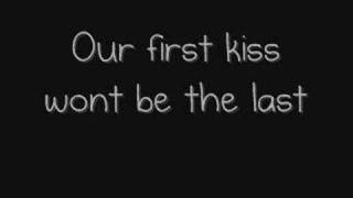 Watch Mandy Moore First Kiss video