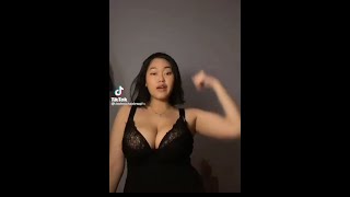 No Bra Challenge Tik Tok Tante