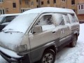 Toyota Liteace & Mazda Bongo walk around in snow