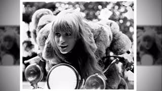 Watch Marianne Faithfull Over Here no Time For Justice video