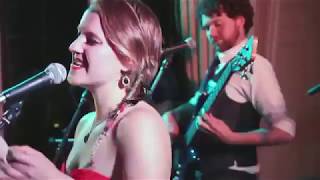 Book the Best with www.pro-bands.com