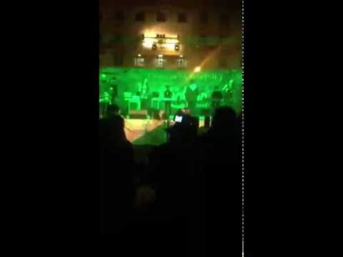 Mika Singh live performance in lingayas...