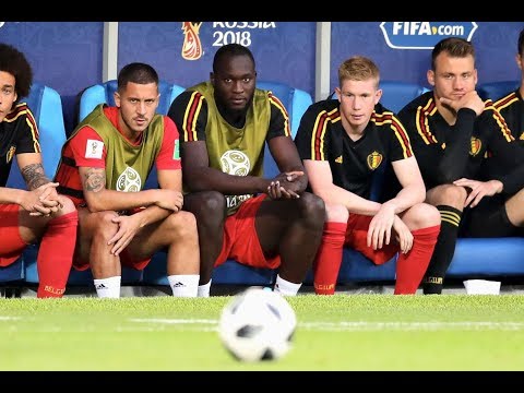 Những bức ảnh đẹp nhất world cup 2018 - CĐV Nhật Bản khiến cả thế giới thán phục