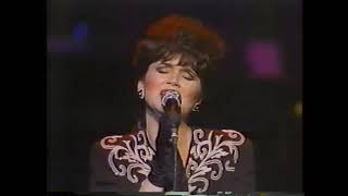 Watch Linda Ronstadt Sophisticated Lady video