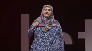 Bana Bakıp Bu Teyze mi Gezmiş Diyorlar? | Gezgin Teyze Ayşe Kurucu | TEDxIstanbu