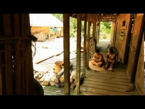 Jejak Petualang Suku Dayak Iban
