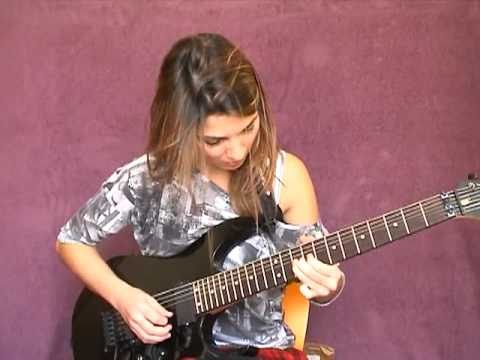 Andreia Gomez: progressive guitar fusion soloing techniques