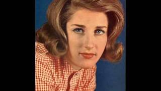 Watch Lesley Gore The Old Crowd video