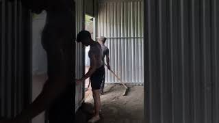 Brondong Ganteng Lagi Ada Proyek Sampe Keringetan