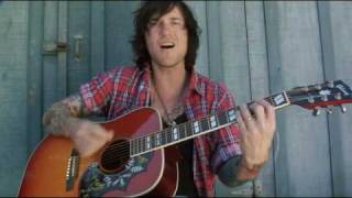 Watch Butch Walker Here Comes The video