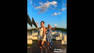 Eda Sakız Ve Dilara Kaçmaz Tiktok Videosu Roman Havası