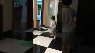 Nhảy Tụt Cả Quần - May Min