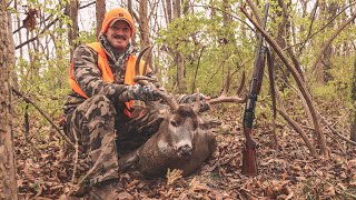Huge Buck At Base Of Tree I Graphic Deer Hunting 2022