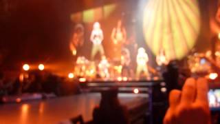 Shakira - Bercy, Paris- The Sun Comes Out Tour - Front Row Hd