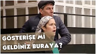 Cafer, Gülsümü Sultana Saldırmaması İçin Zor Tutuyor Bizimkiler 12. Bölüm
