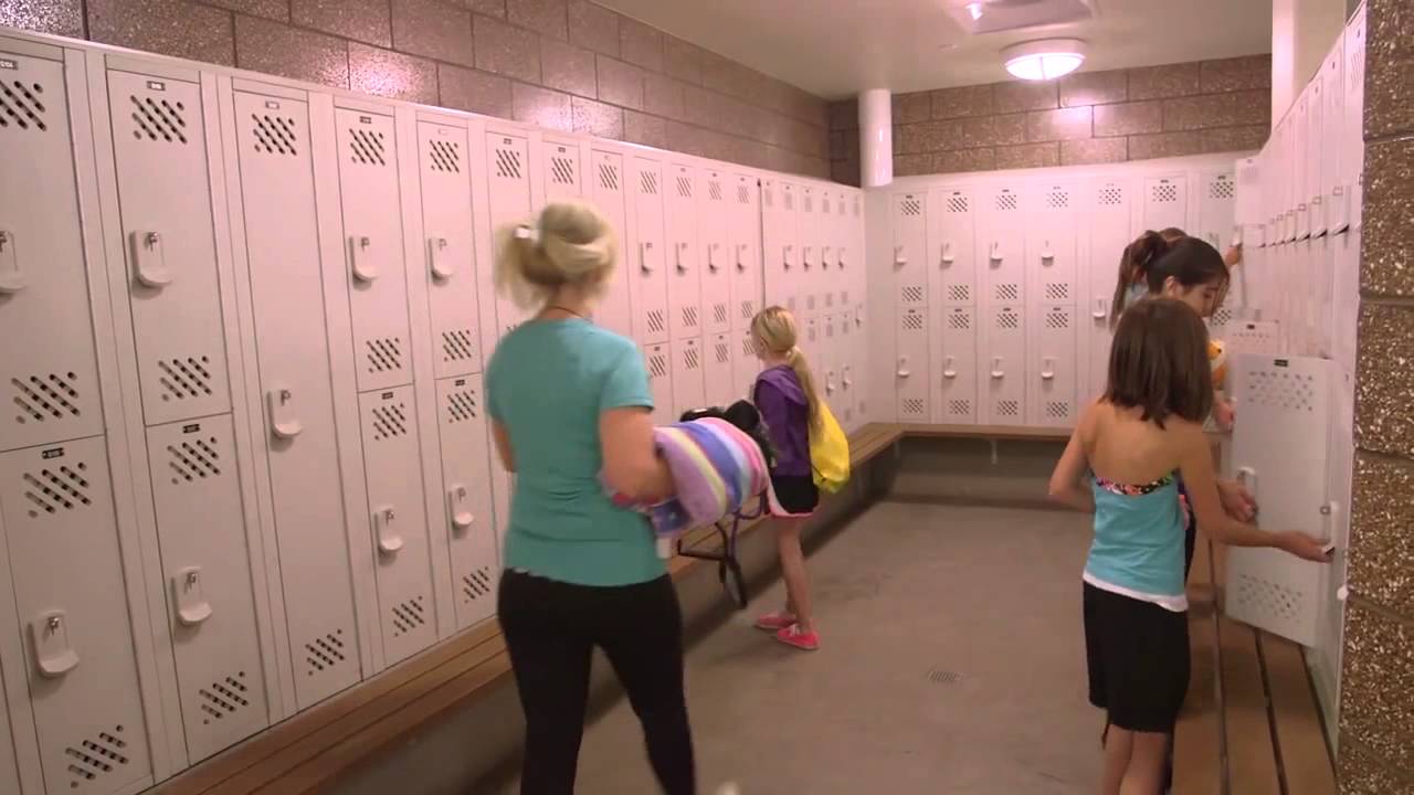 Schoolgirls kissing locker room compilations