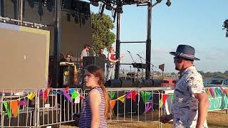 Tessa Lee And The Cold Weather Band Building A Love Live
