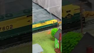 Ho-Scale Reading Sd45 Runnin Around The Layout