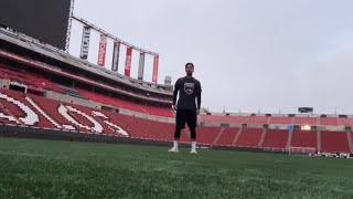 ahgdQf7xEcA Video Image