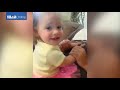 Reação da filha ao ver o pai sem barba