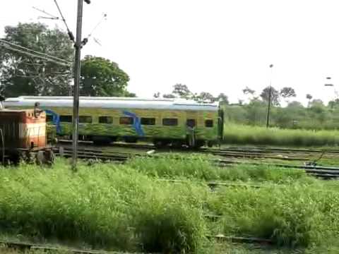 3 duronto coaches most probably of 2263/2264 Duronto Express getting shunted 