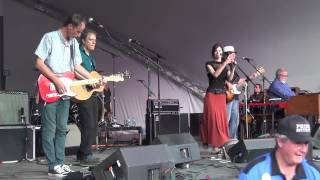 Watch 10000 Maniacs Cherry Tree video