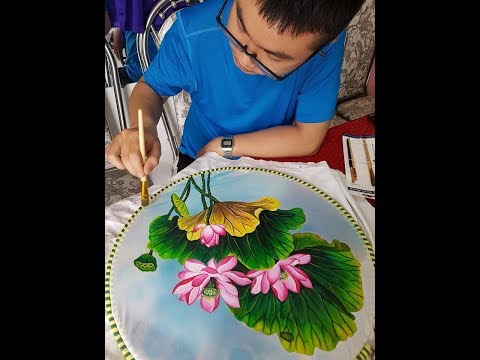 Học vẽ áo dài ở đâu mà giỏi vậy em trai
