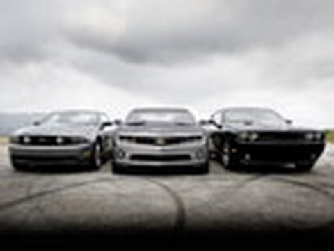 Camaro Fights Mustang and Challenger - Muscle Car Comparison