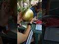 Viết chữ trên trái dừa