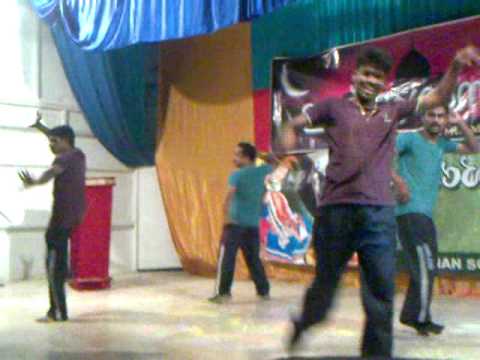 Karupana Kaiyale..........THAMARABHARANi