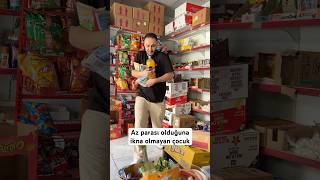 Ufak Çocukların Demir Parayı Çok Sanması