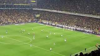 Ozan Tufan Beşiktaş'a attığı golün tribün çekimi. (FB 3 -BJK 1)