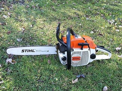Carburetor Rebuild on Stihl 028 av Wood Boss Chainsaw Part 1/2